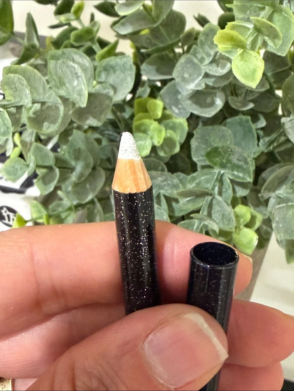 VS White Sparkling Eye Liner